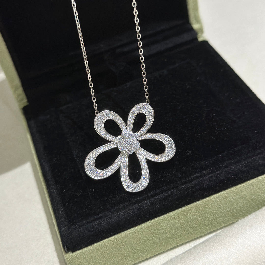 [Marin]FLOWERLACE NECKLACE FULL DIAMONDS