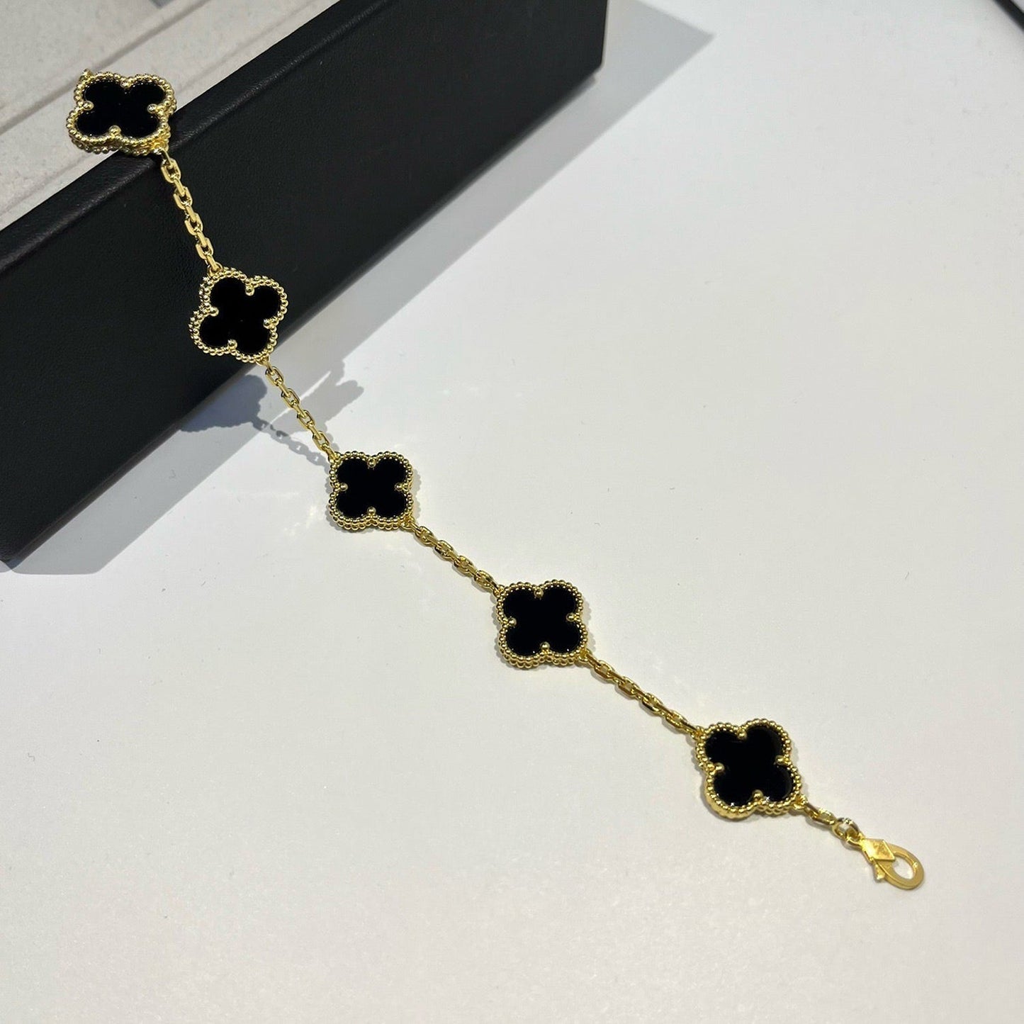 [Marin] CLOVER 5 MOTIF ONYXS BRACELET COLLECTION