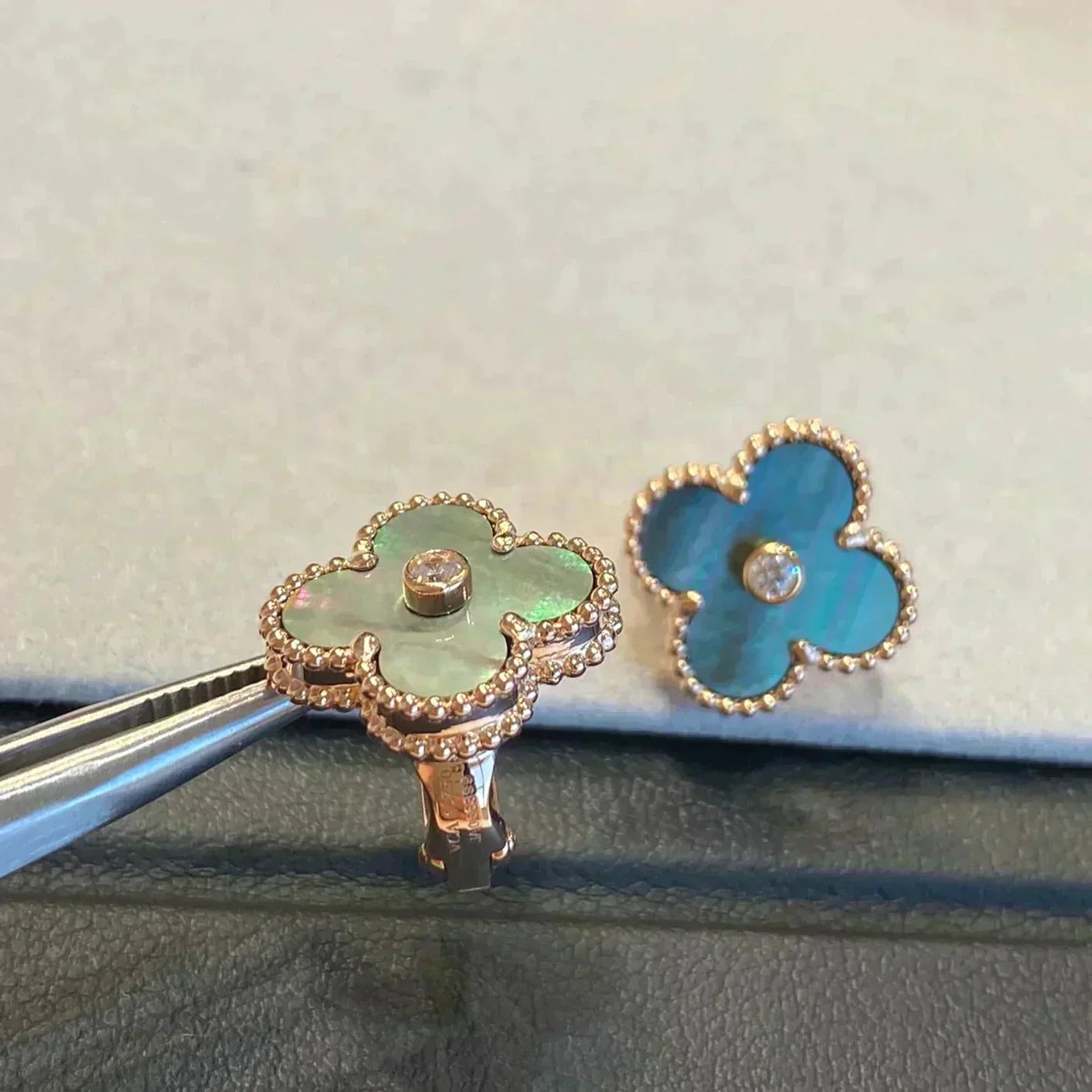 [Marin-Jewelry]CLOVER MEDIUM 1 MOTIFS GRAY MOP  DIAMOND EARRINGS