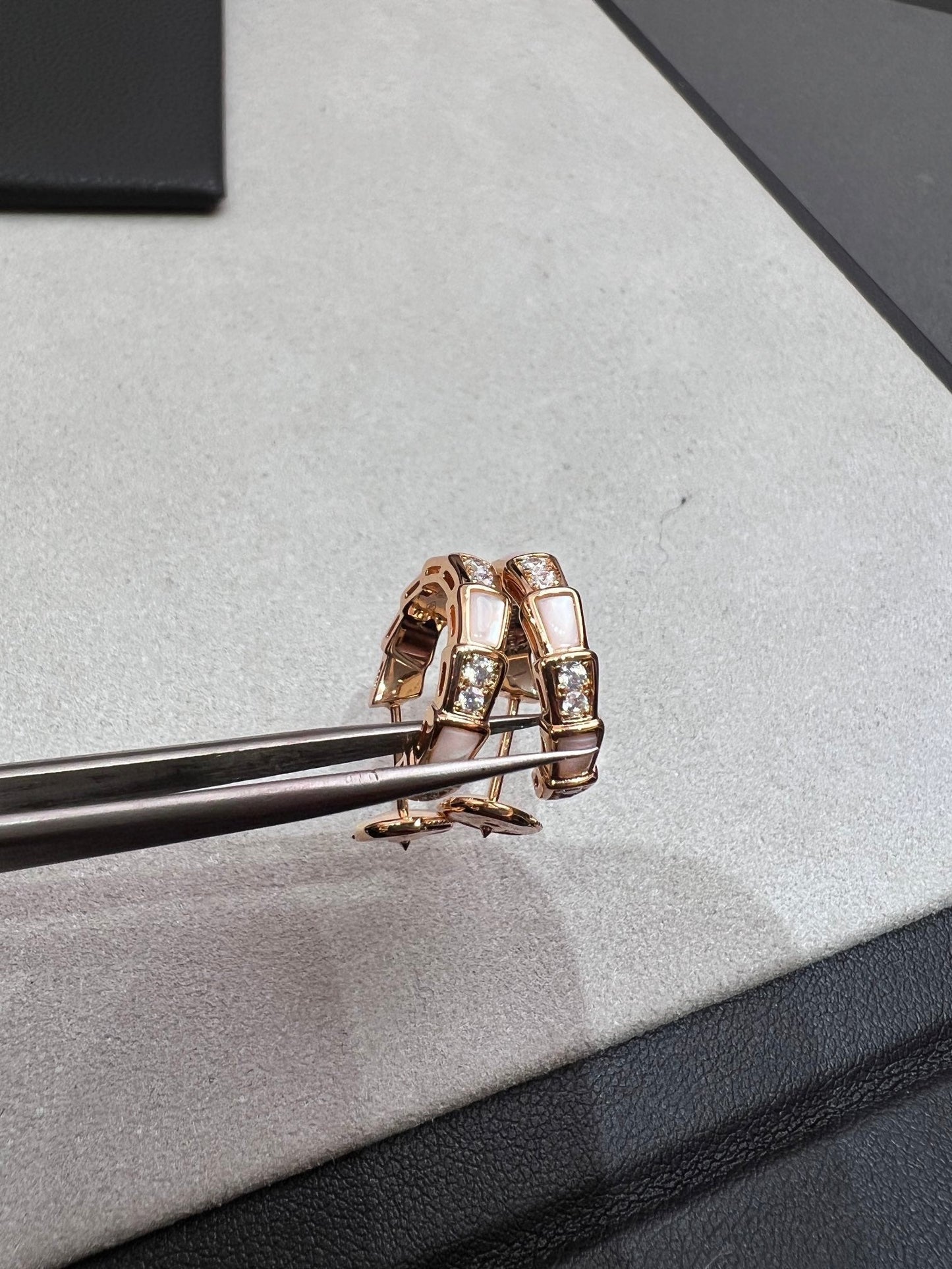 [Marin]SERPENTI MOP PINK GOLD EARRINGS