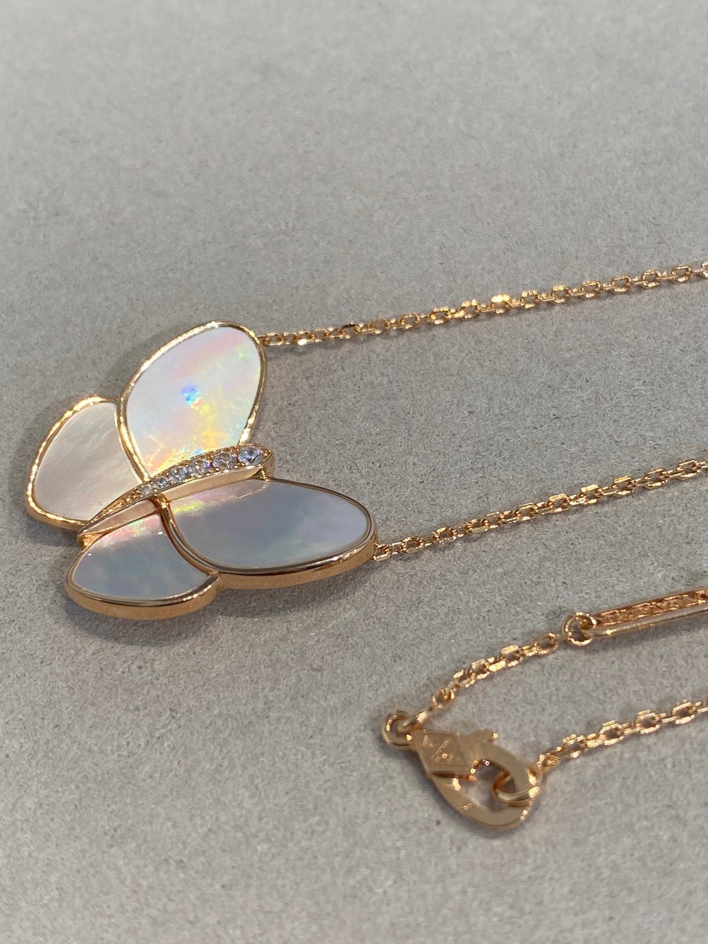 [Marin-Jewelry]BUTTERFLY GOLD MOP DIAMOND NECKLACE