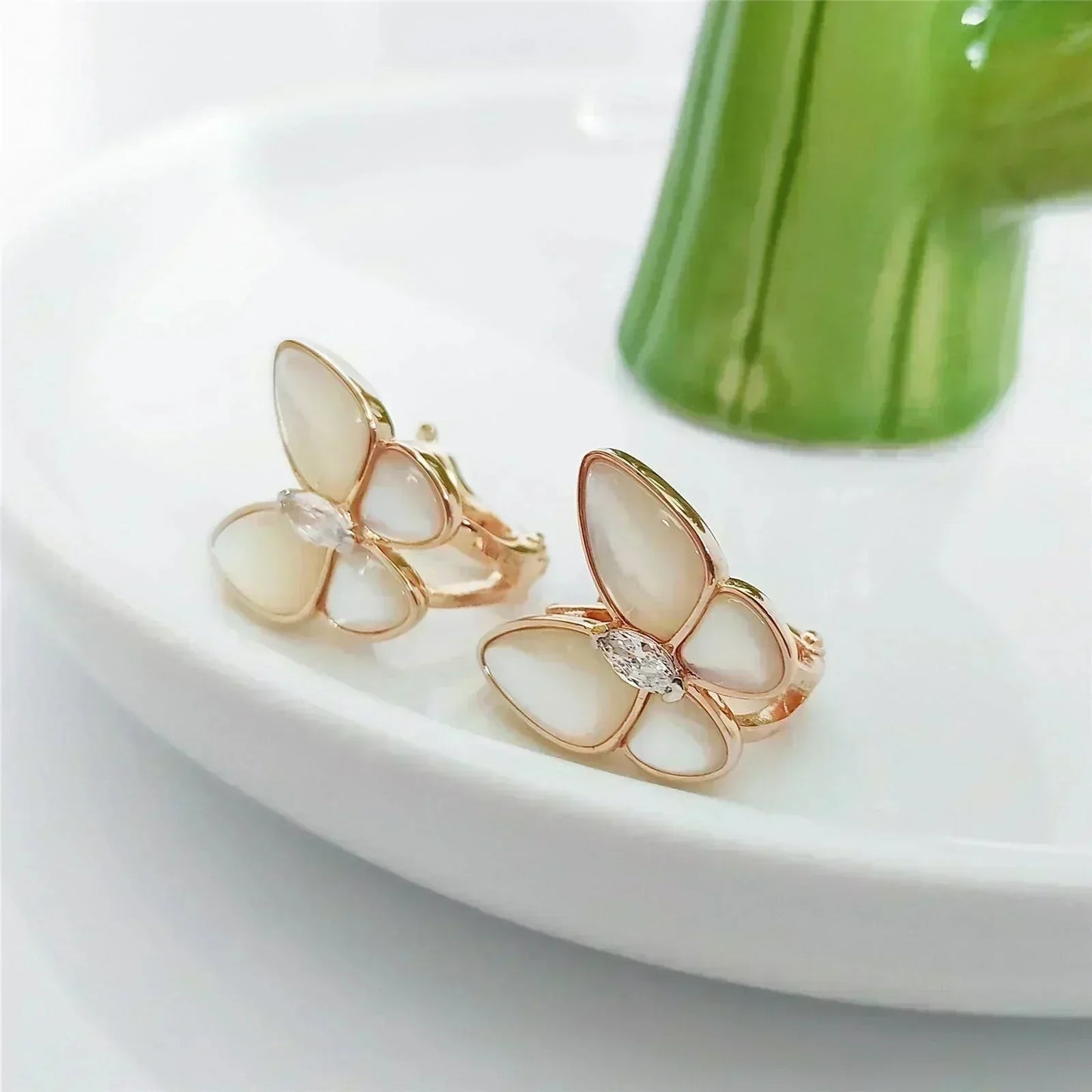 [Marin-Jewelry]BUTTERFLY MOP DIAMOND EARRINGS