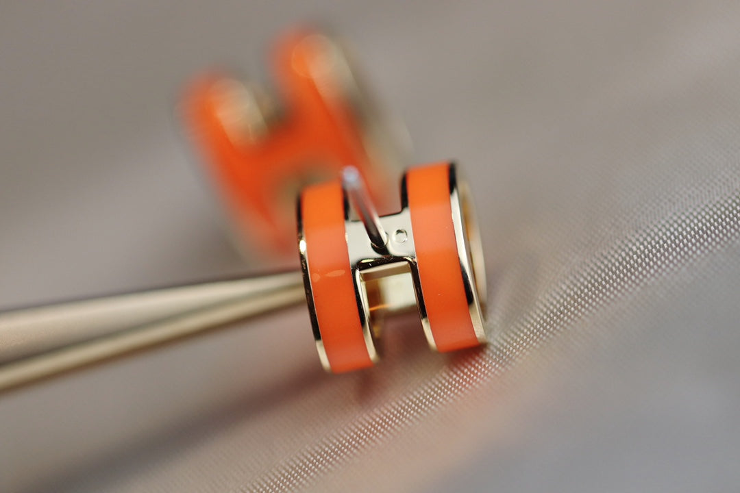 [Marin-Jewelry]MINI POP H EARRINGS ORANGE