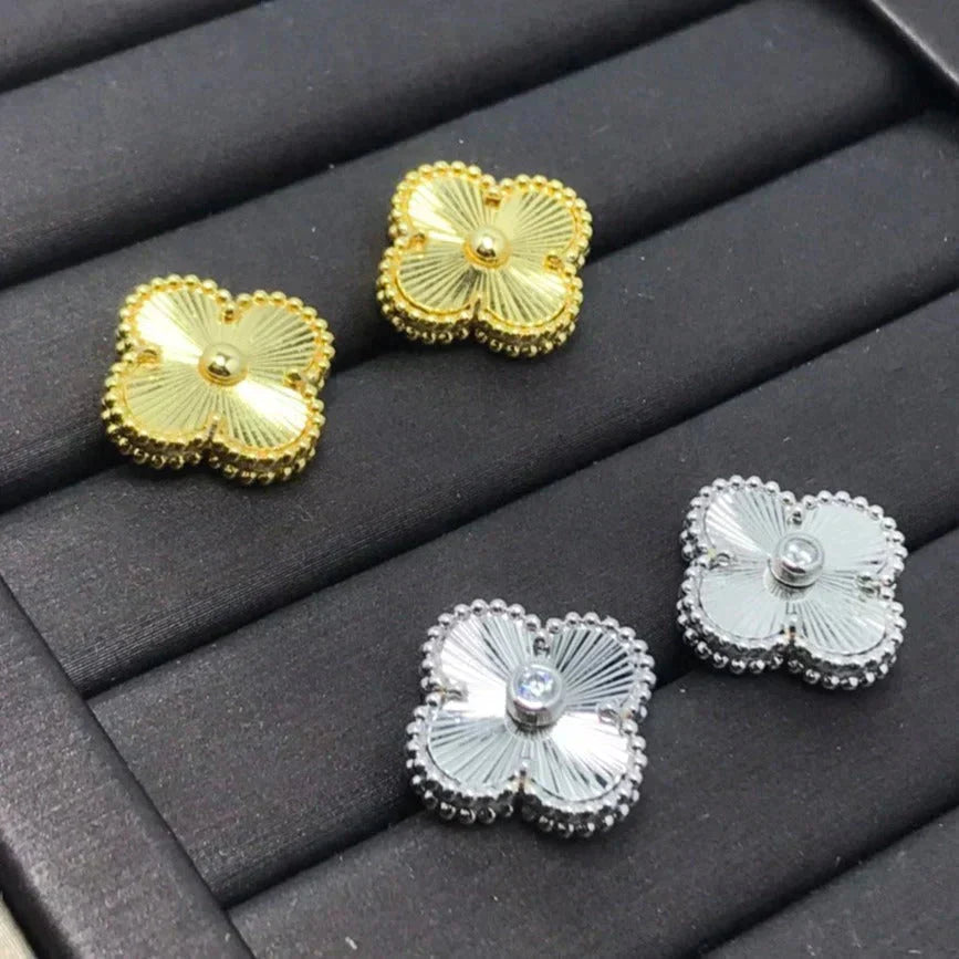 [Marin-Jewelry]CLOVER MINI 9.5MM LASER EARRINGS