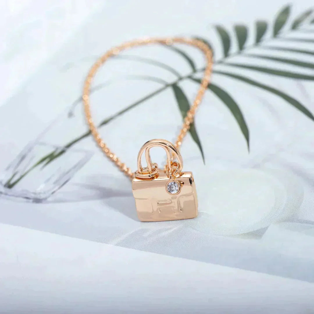 [Marin]COLLIER PENDENTIF AMULETTE OR ROSE