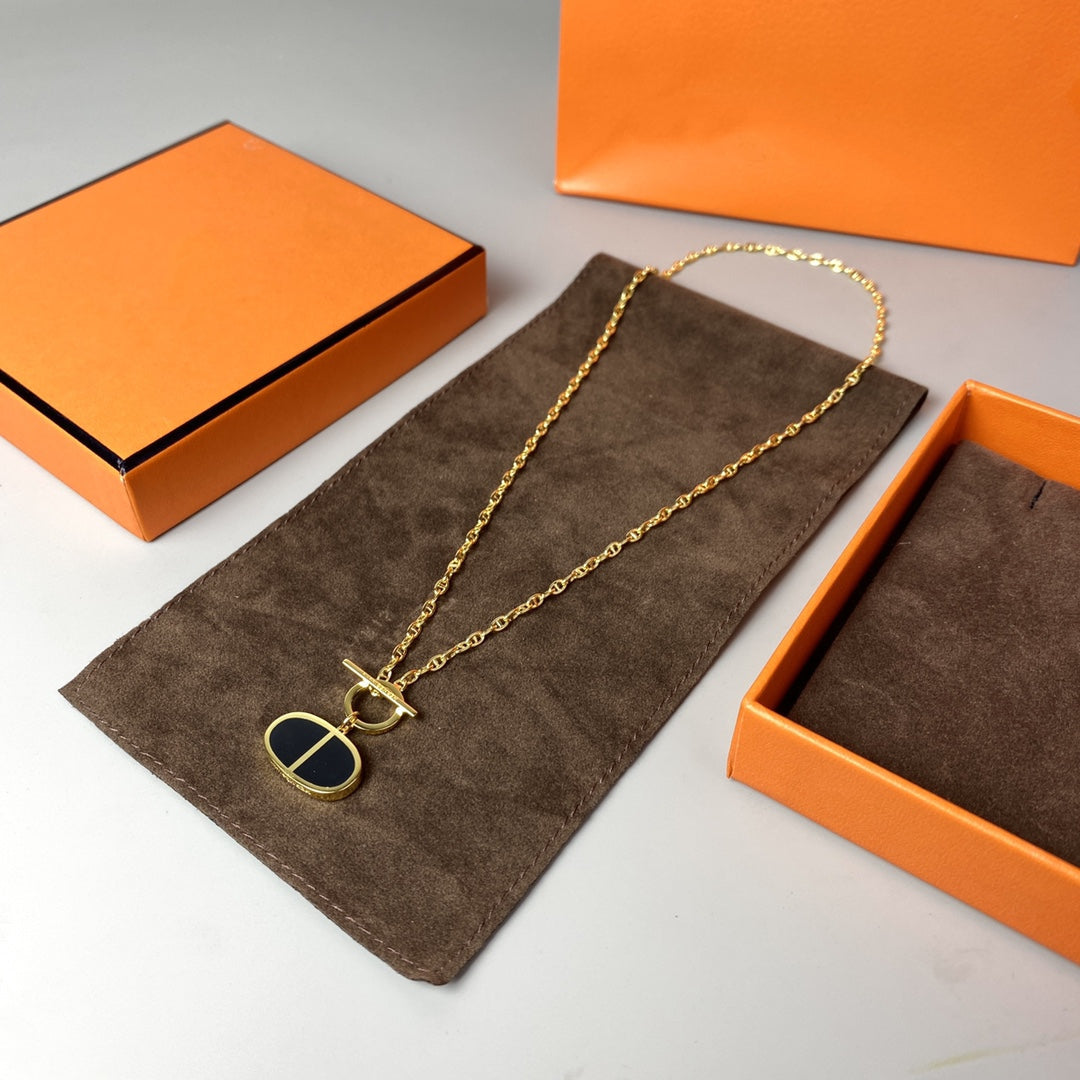 [Marin]COLLIER VERSO EN CÉRAMIQUE NOIRE