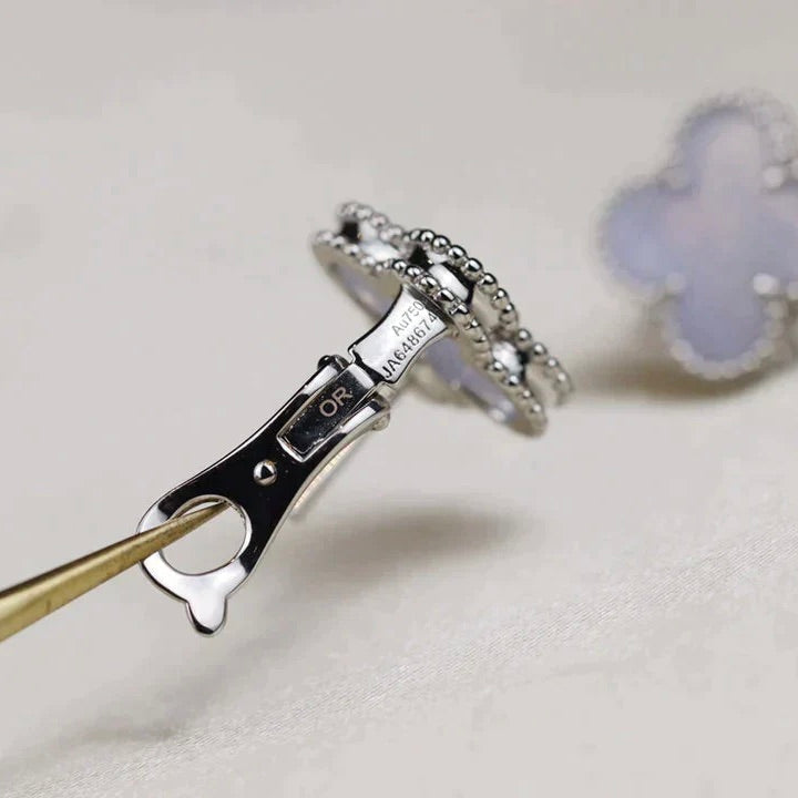 [Marin-Jewelry]CLOVER MEDIUM 1 MOTIFS  WHITE MOP EARRINGS SILVER