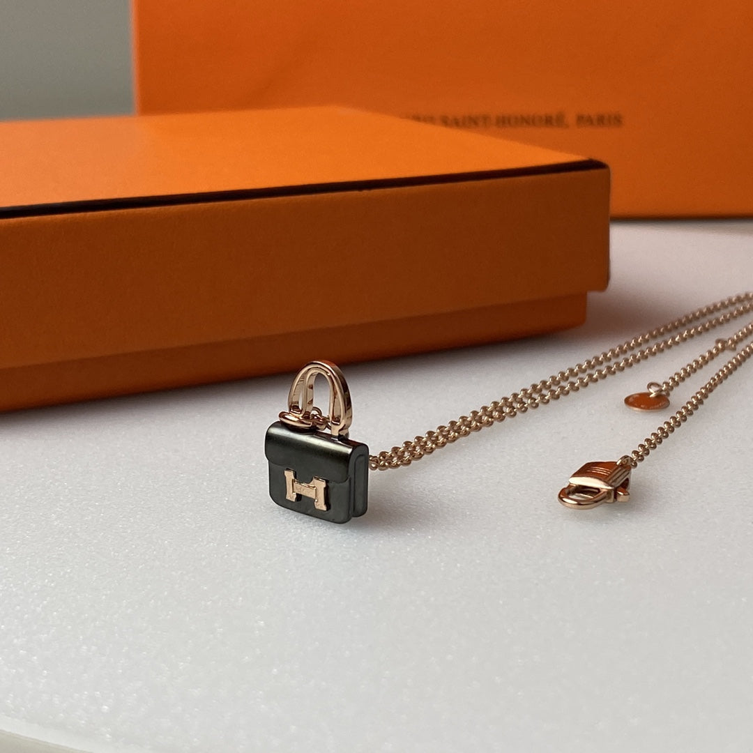 [Marin]COLLIER PENDENTIF OR ROSE CONSTANCE BLACK