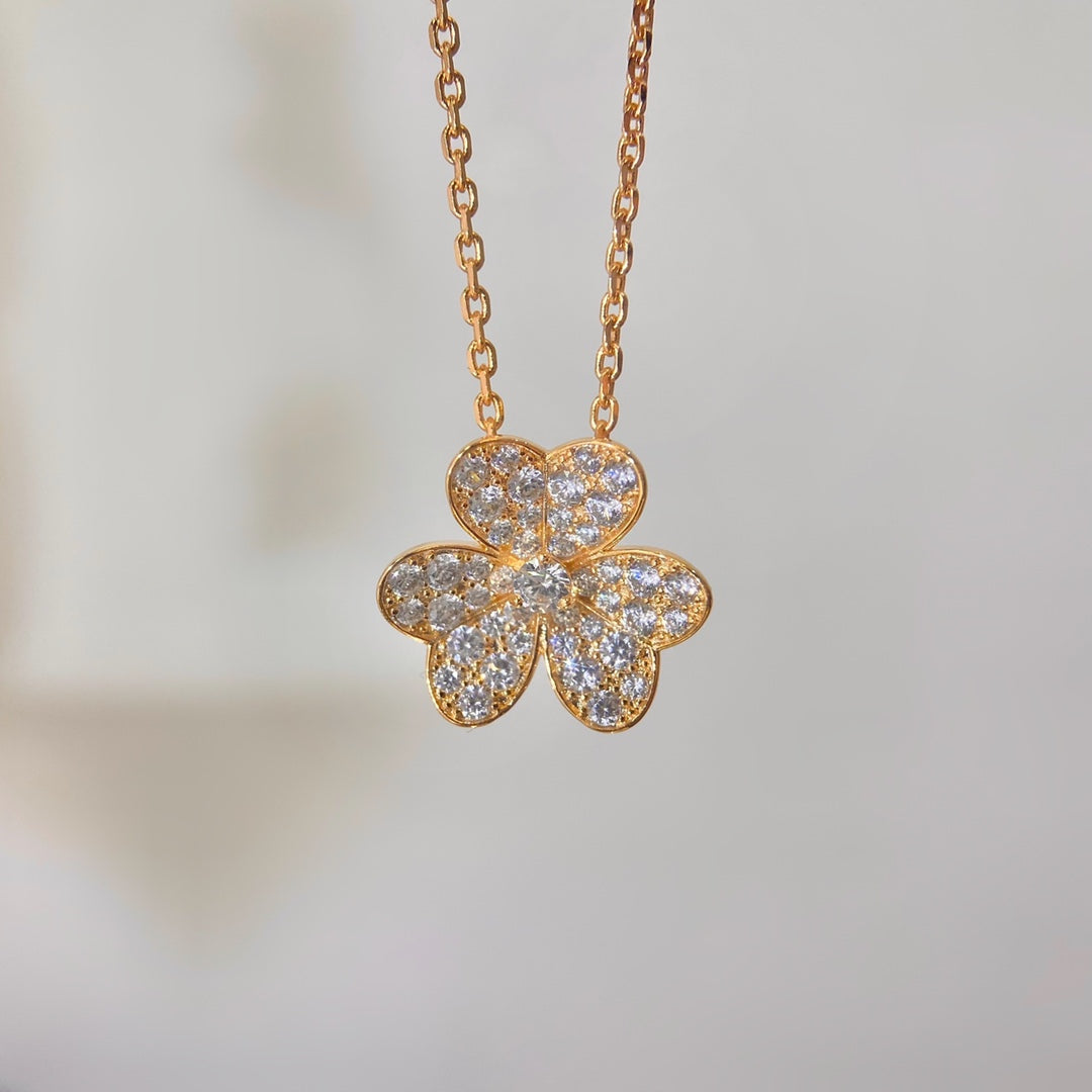 [Marin]FLOWER DIAMOND NECKLACE