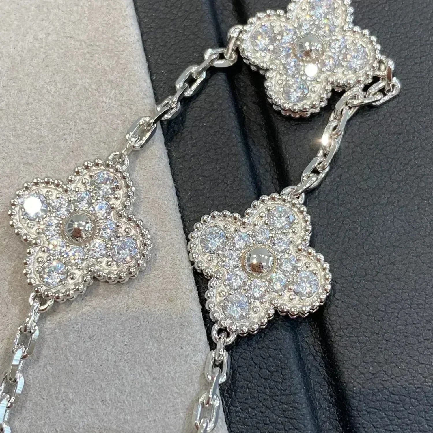 [⭐Shinejoy] CLOVER 5 MOTIF FULL DIAMOND BRACELET COLLECTION