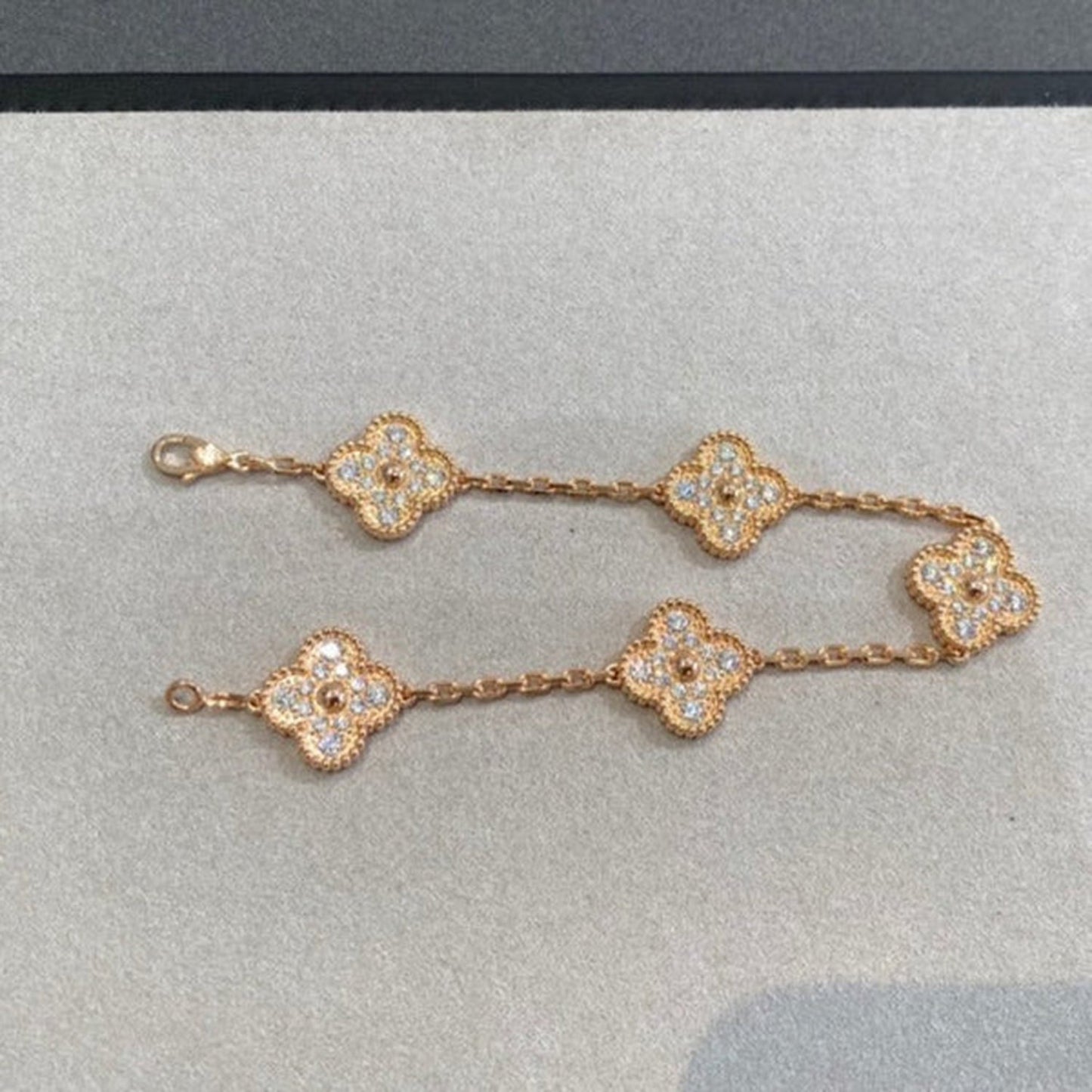 [Marin] CLOVER 5 MOTIF FULL DIAMOND BRACELET COLLECTION