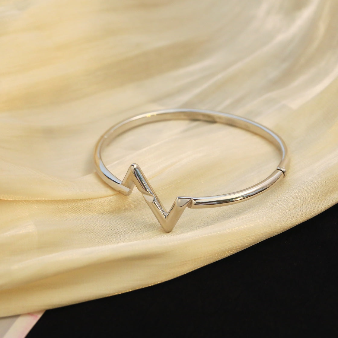[Marin]VOLTE UPSITE DOWN BRACELET