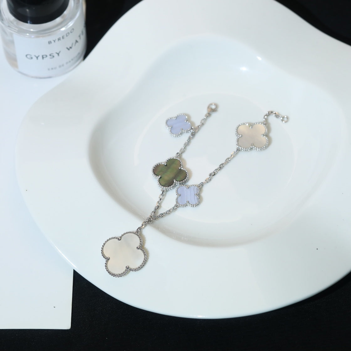 [Marin-Jewelry]CLOVER BRACELET 5 MOTIFS MOP CHALCEDONY SILVER