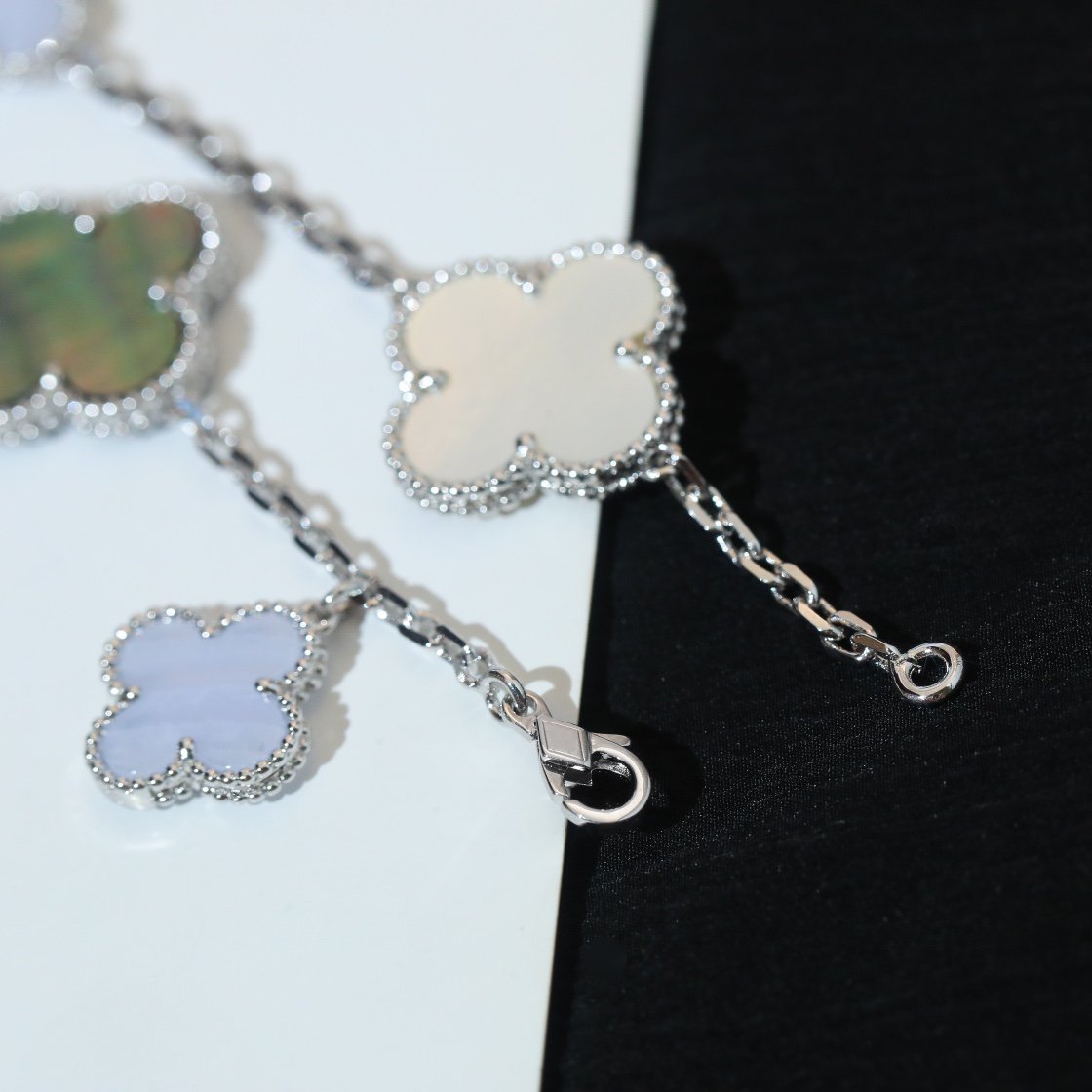 [Marin]BRACELET CLOVER 5 MOTIFS NACRE CHALCEDOINE ARGENT