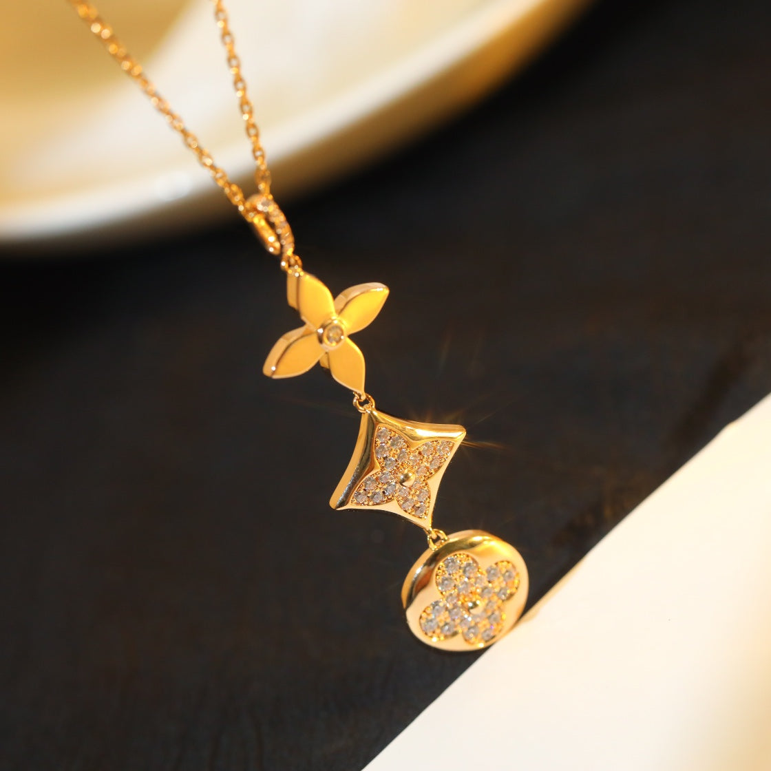 [マリン]スターアンドサンダイヤモンドピンクゴールドネックレス