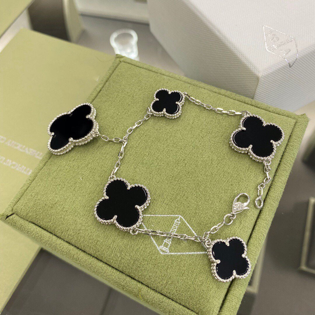 [Marin-Jewelry]CLOVER 5 MOTIFS SIVLER ONYX BRACELET