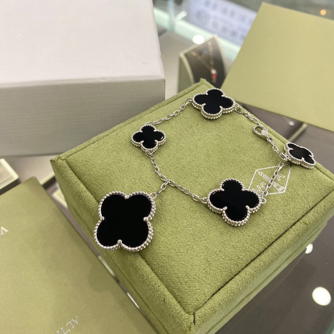 [Marin-Jewelry]CLOVER 5 MOTIFS SIVLER ONYX BRACELET