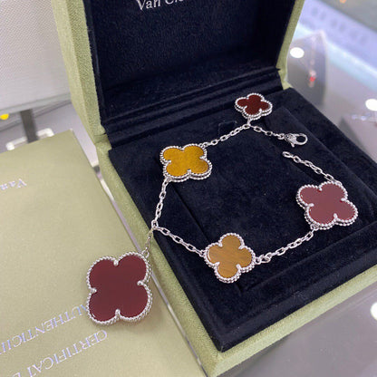 [Marin]CLOVER 5 MOTIFS SIVLER CARNELIAN TIGER EYE BRACELET