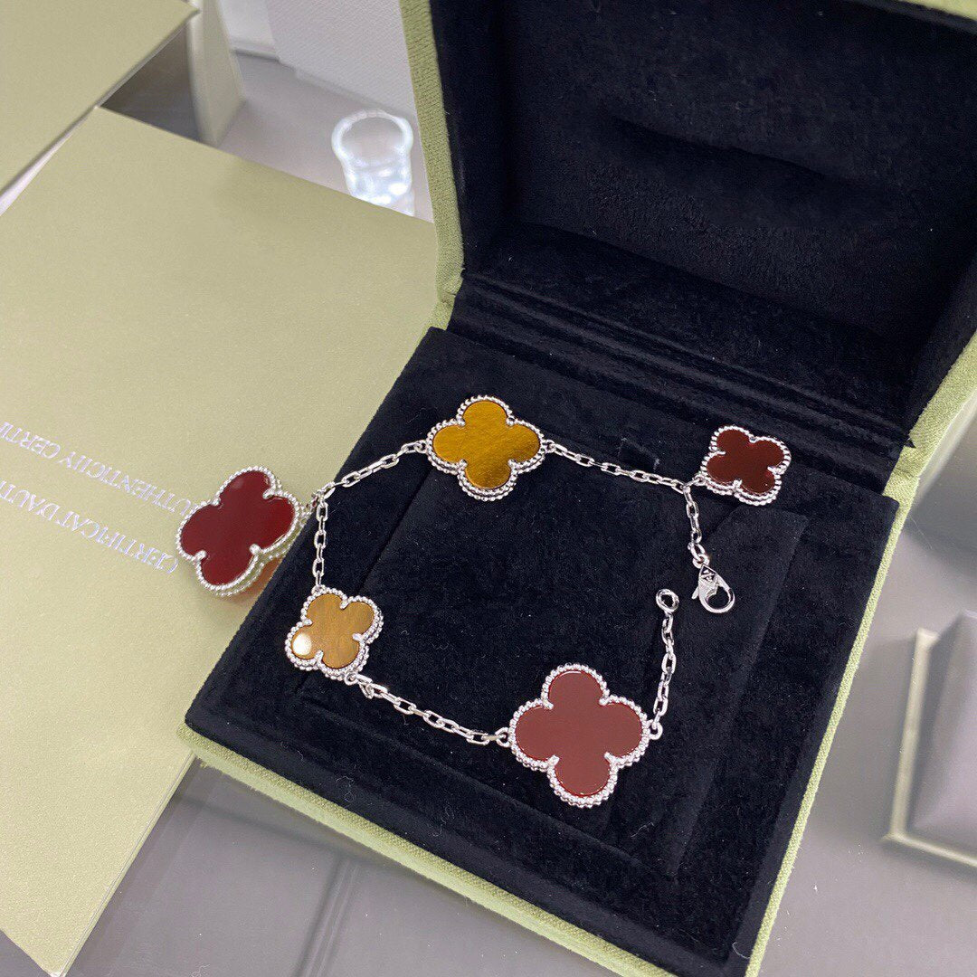 [Marin]CLOVER 5 MOTIFS SIVLER CARNELIAN TIGER EYE BRACELET
