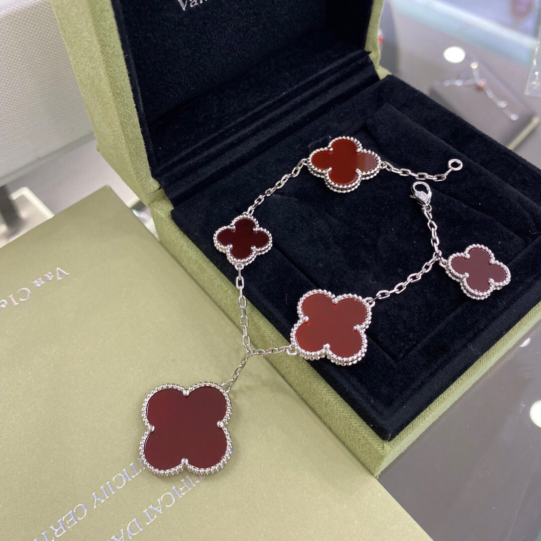 [Marin]CLOVER 5 MOTIFS SIVLER CARNELIAN BRACELET
