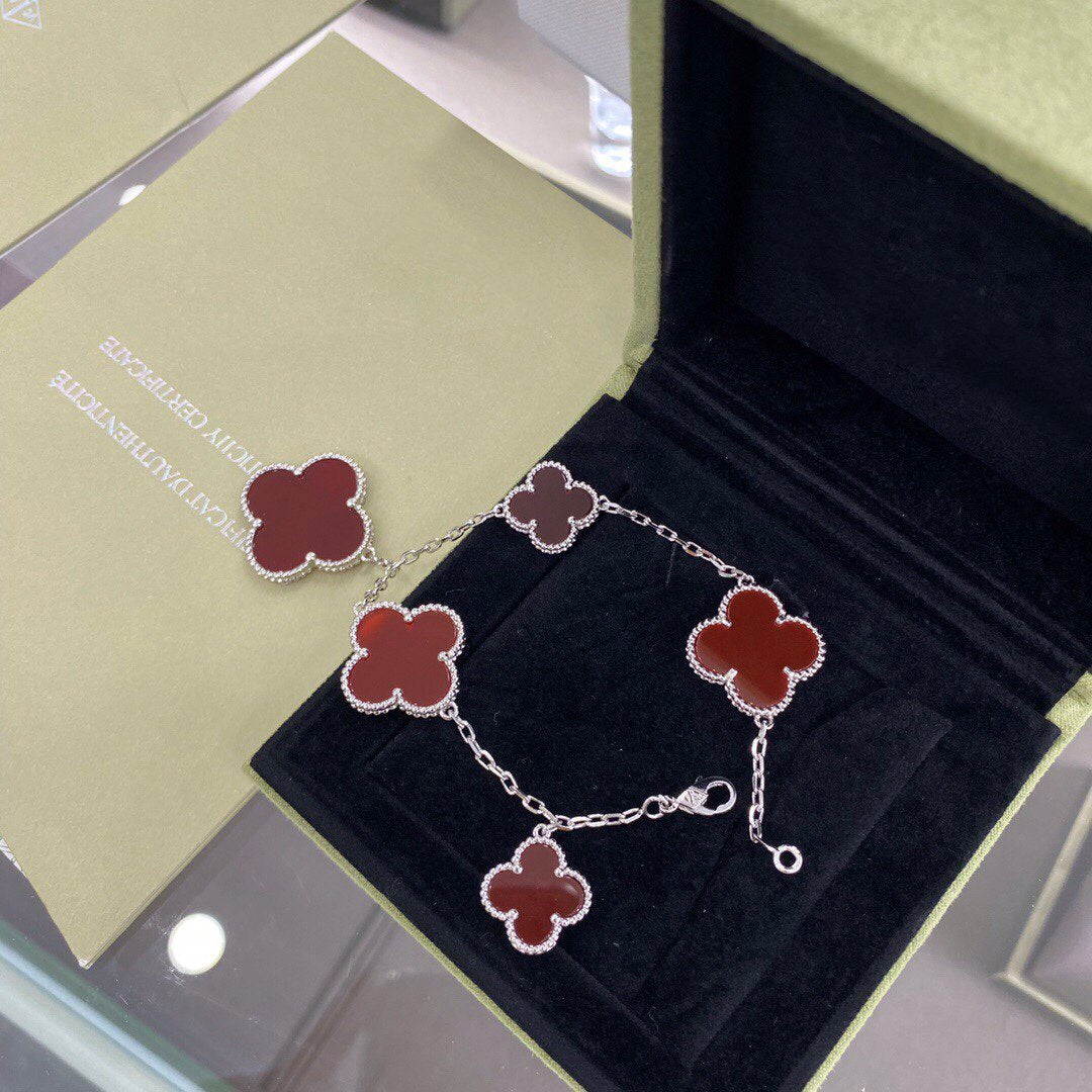 [Marin]CLOVER 5 MOTIFS SIVLER CARNELIAN BRACELET