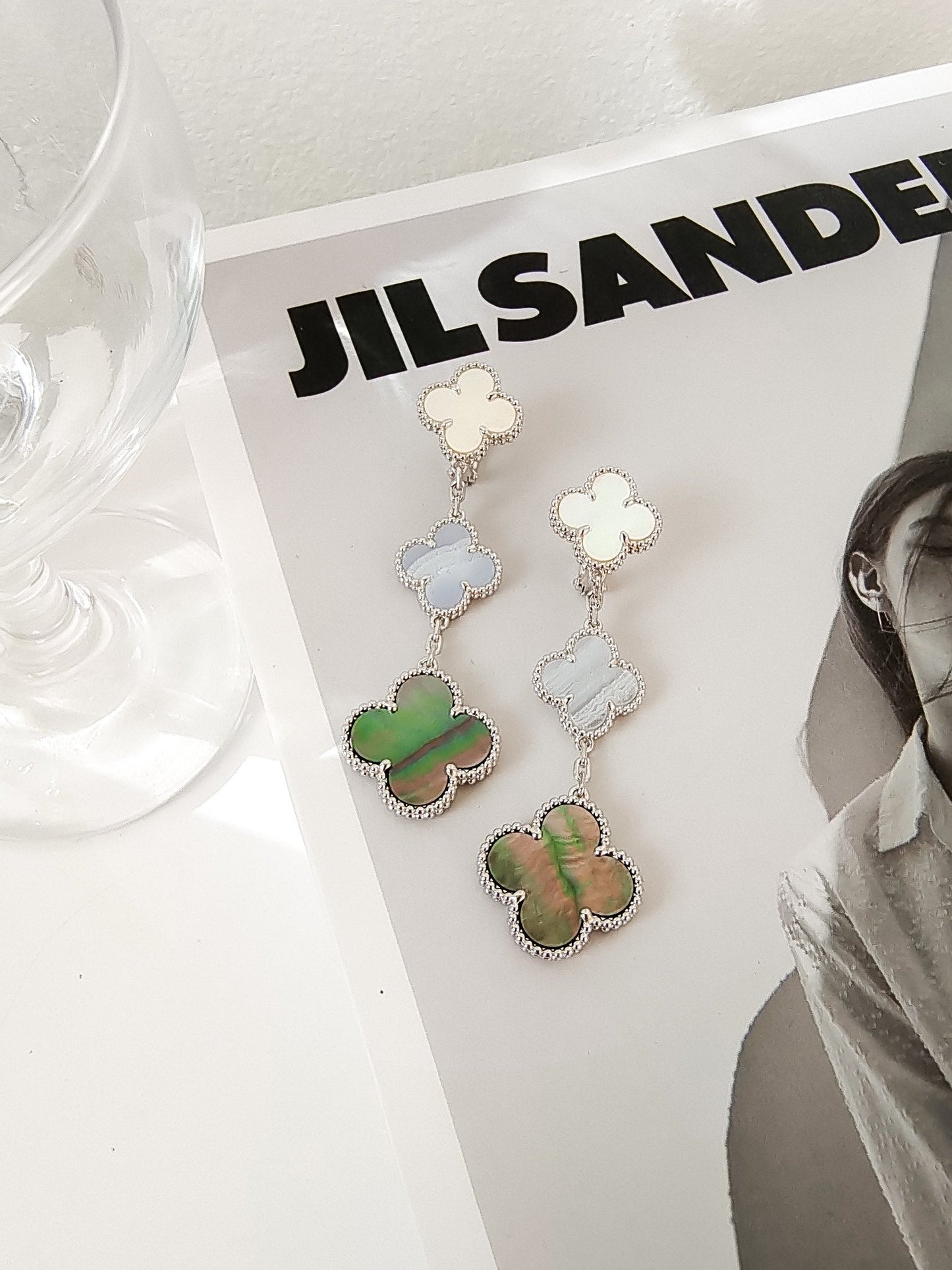 [Marin-Jewelry]CLOVER 3 MOTIFS CHALCEDONY DARK MOP SILVER EARRINGS