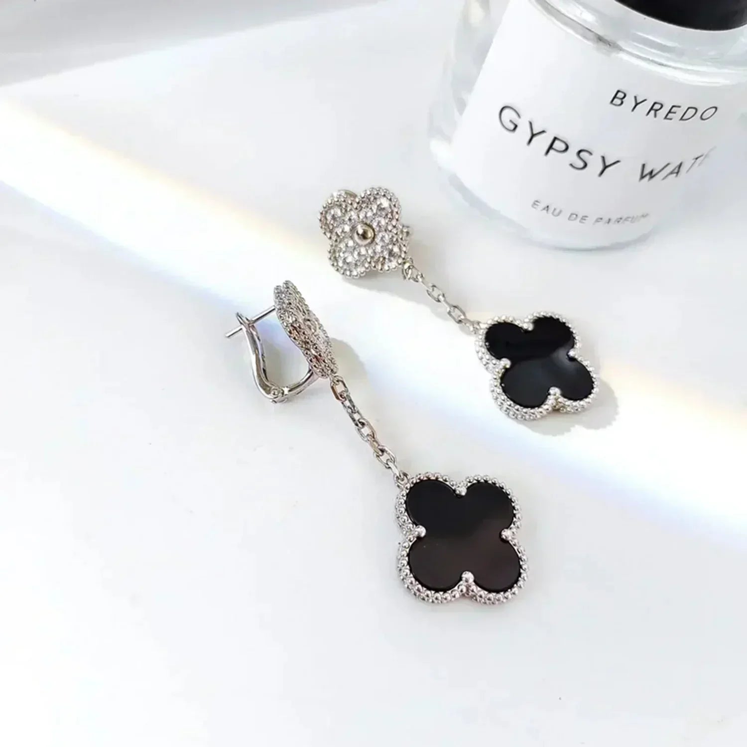 [Marin]CLOVER 2 MOTIFS DIAMANT ONYX BOUCLES D'OREILLES ARGENT
