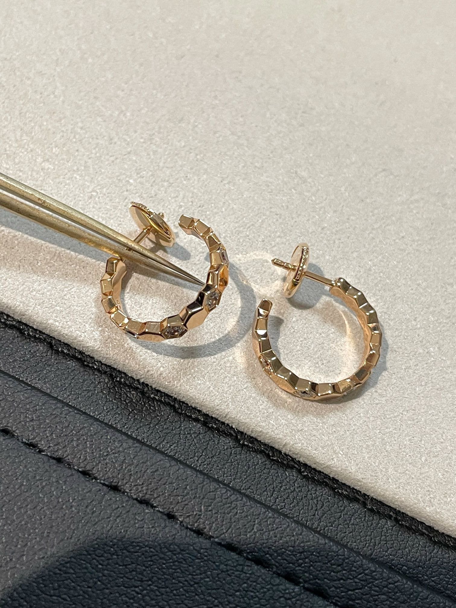 [Marin]Hollow Design Four-Leaf Clover Flower Shape Ring