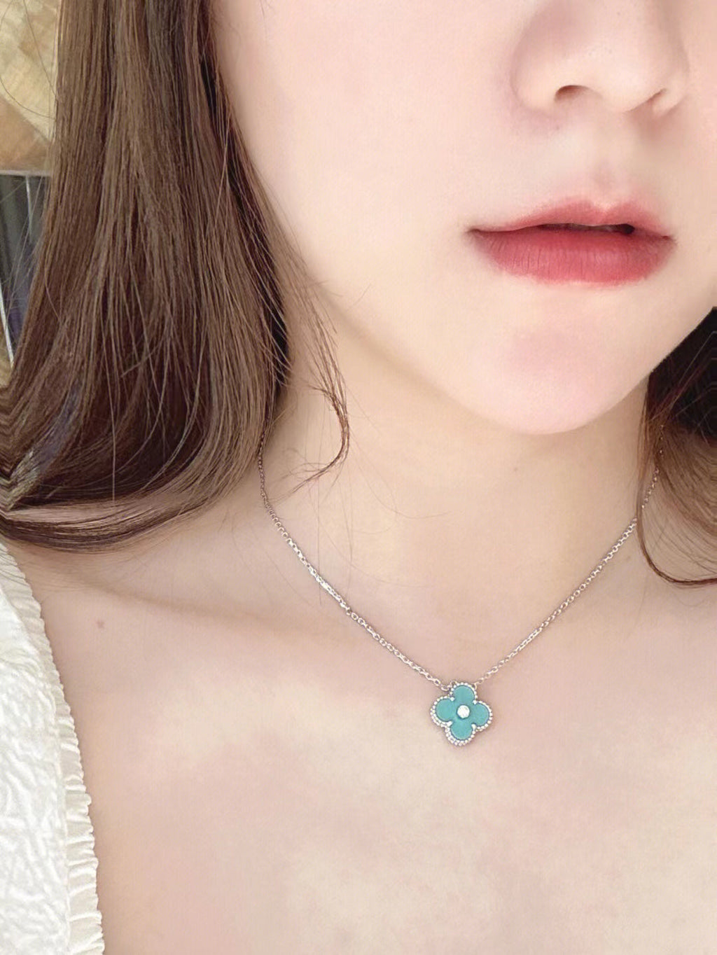 [マリン]クローバー 1 ダイヤモンド ライトブルー シルバー ネックレス