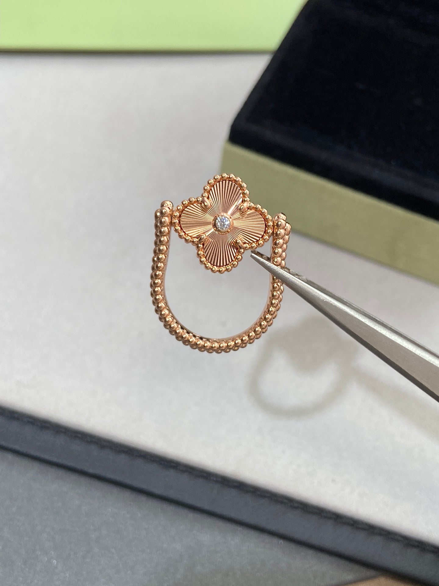 [Marin]CLOVER RIVERSIBLE ROSE GOLD RING