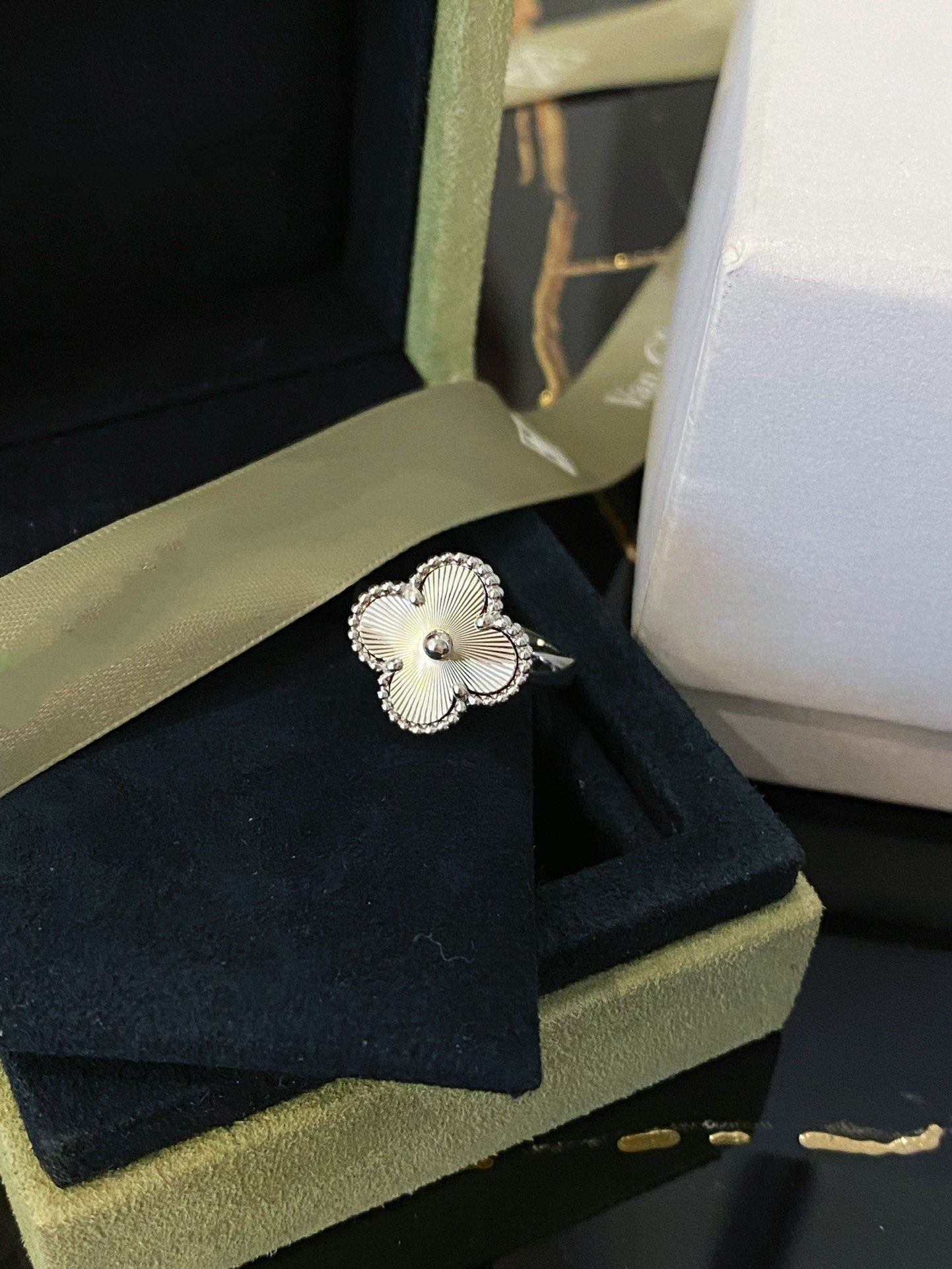 [Marin]CLOVER SILVER RING