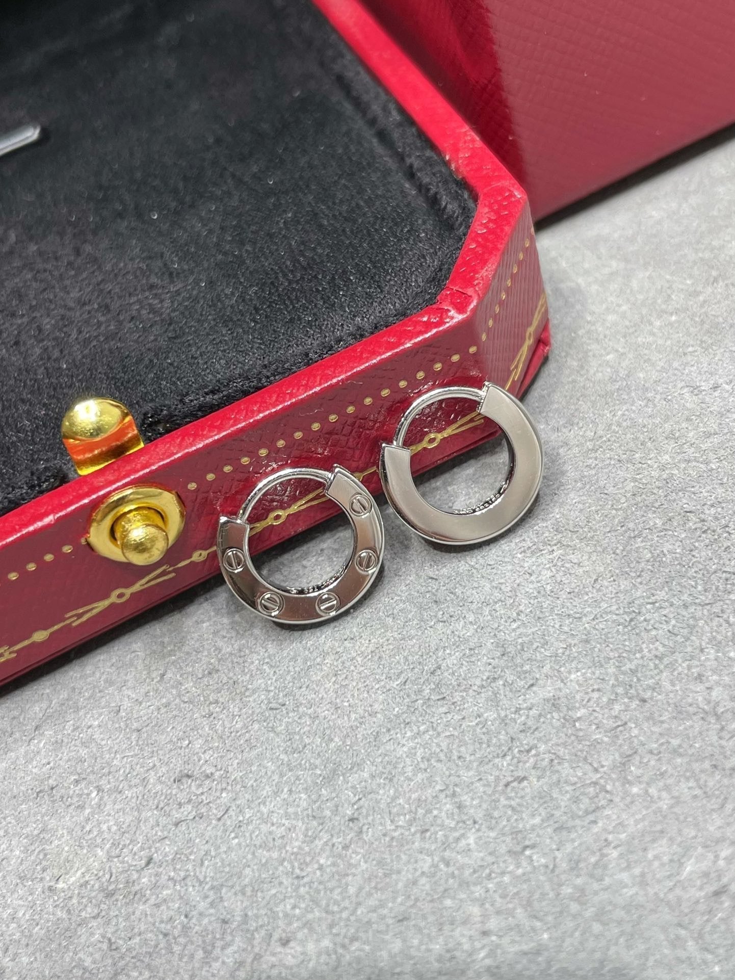[マリン]LOVE ミニピアス