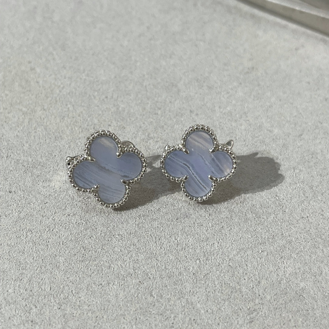 [Marin-Jewelry]CLOVER CHALCEDONY SILVER STUD EARRINGS