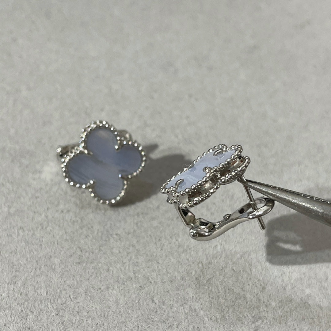 [Marin-Jewelry]CLOVER CHALCEDONY SILVER STUD EARRINGS