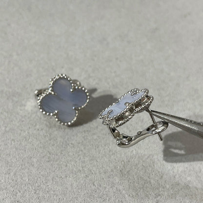 [Marin-Jewelry]CLOVER CHALCEDONY SILVER STUD EARRINGS