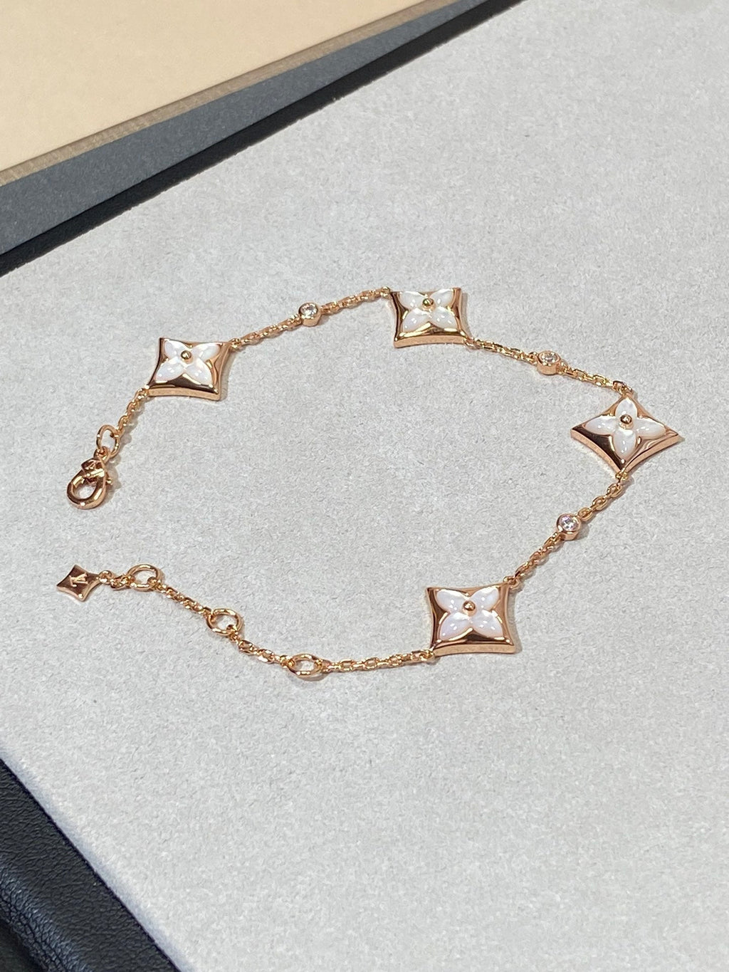 [Marin]STAR 4 MOTIF MOP DIAMOND PINK GOLD BRACELET