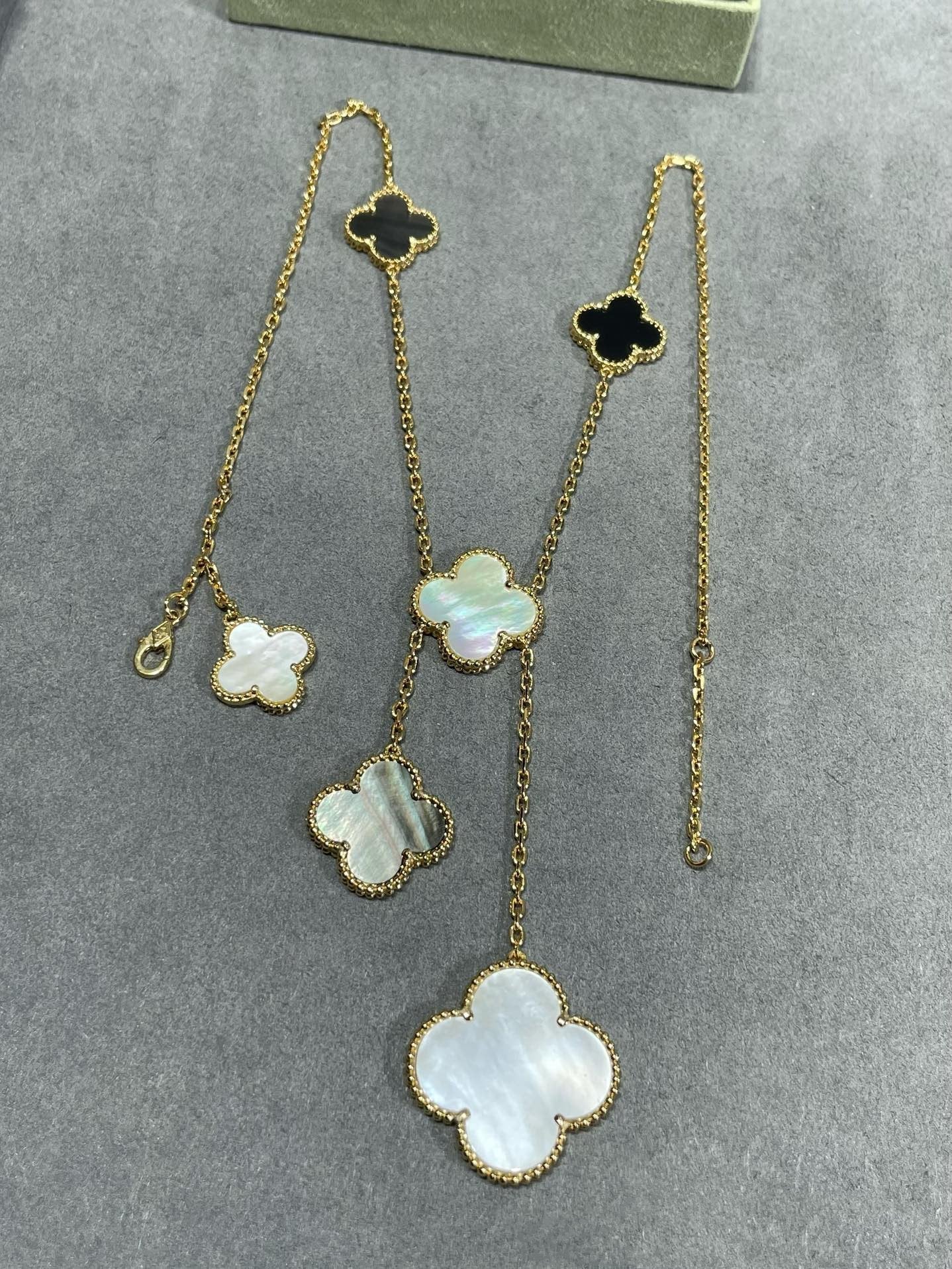 [Marin-Jewelry]クローバー 6モチーフ 白蝶貝 オニキス ゴールドネックレス