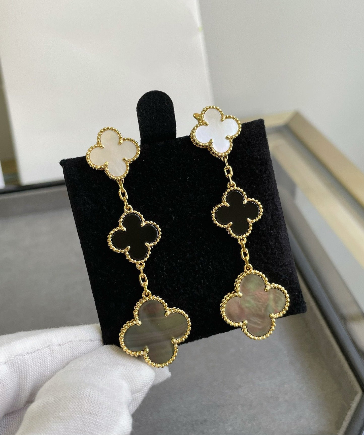 [Marin-Jewelry]CLOVER 3 MOTIF MOP ONYX DARK MOP PINK GOLD EARRINGS