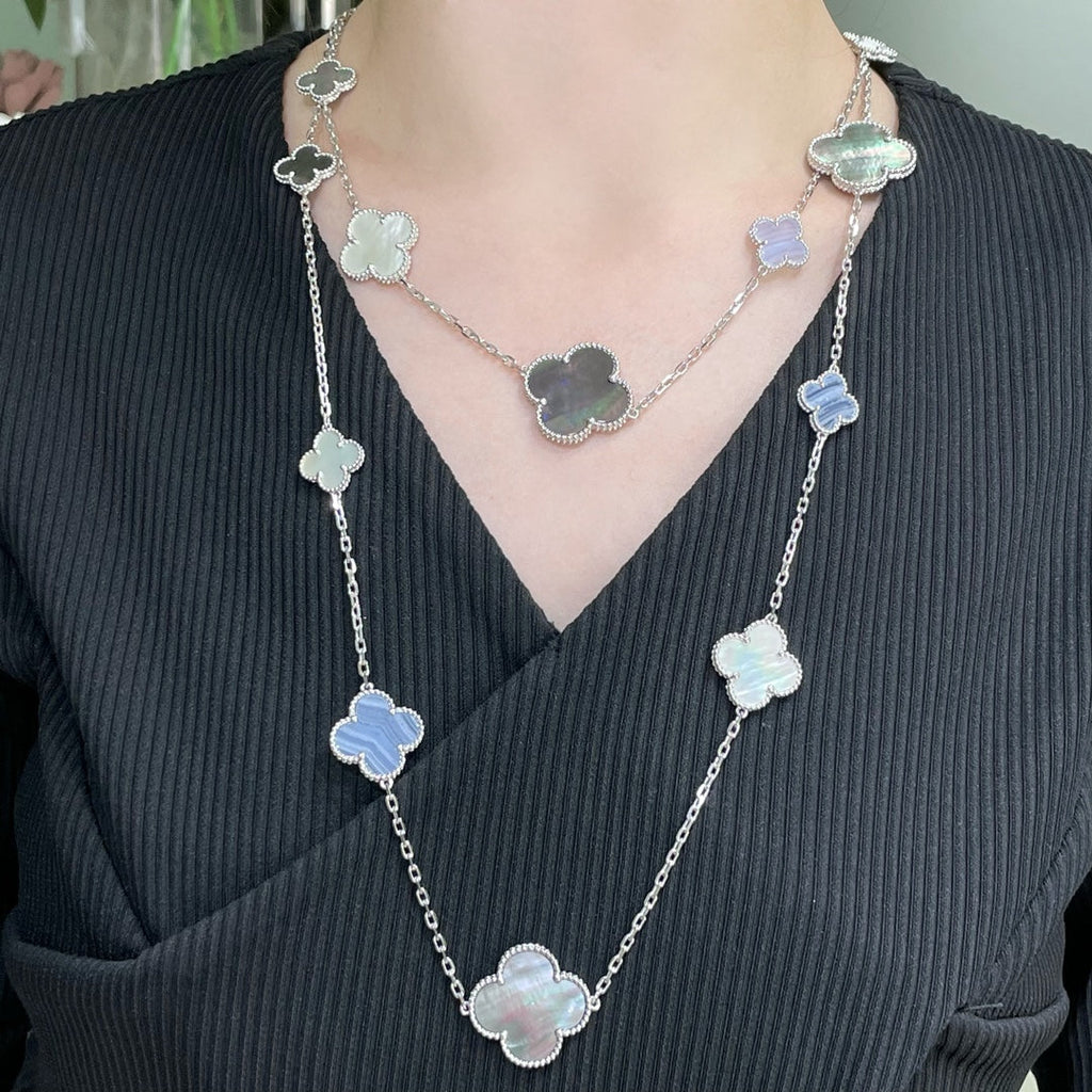 [Marin]COLLIER TRÈFLE 16 MOTIF CHALCEDOINE NACRE ARGENT