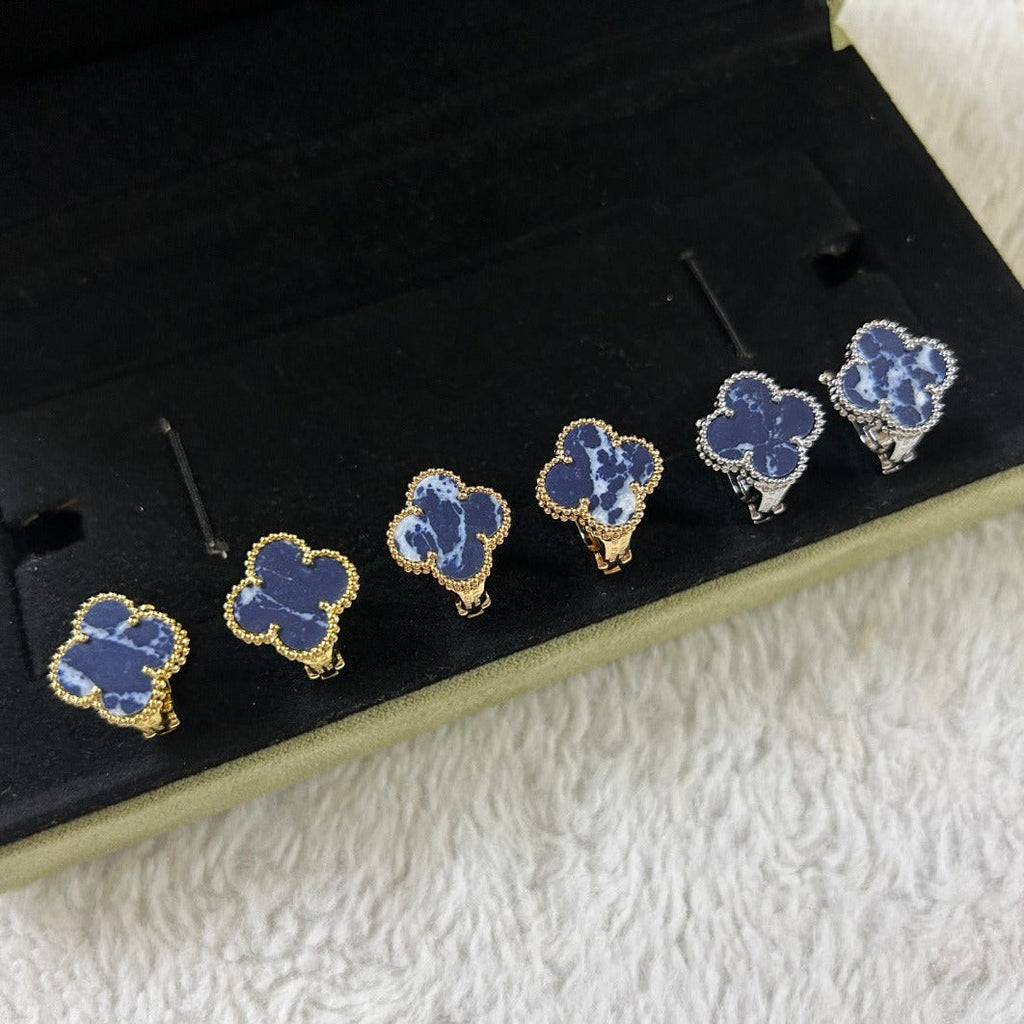 [Marin]CLOVER PIETERSITE MEDIUM STUD EARRINGS