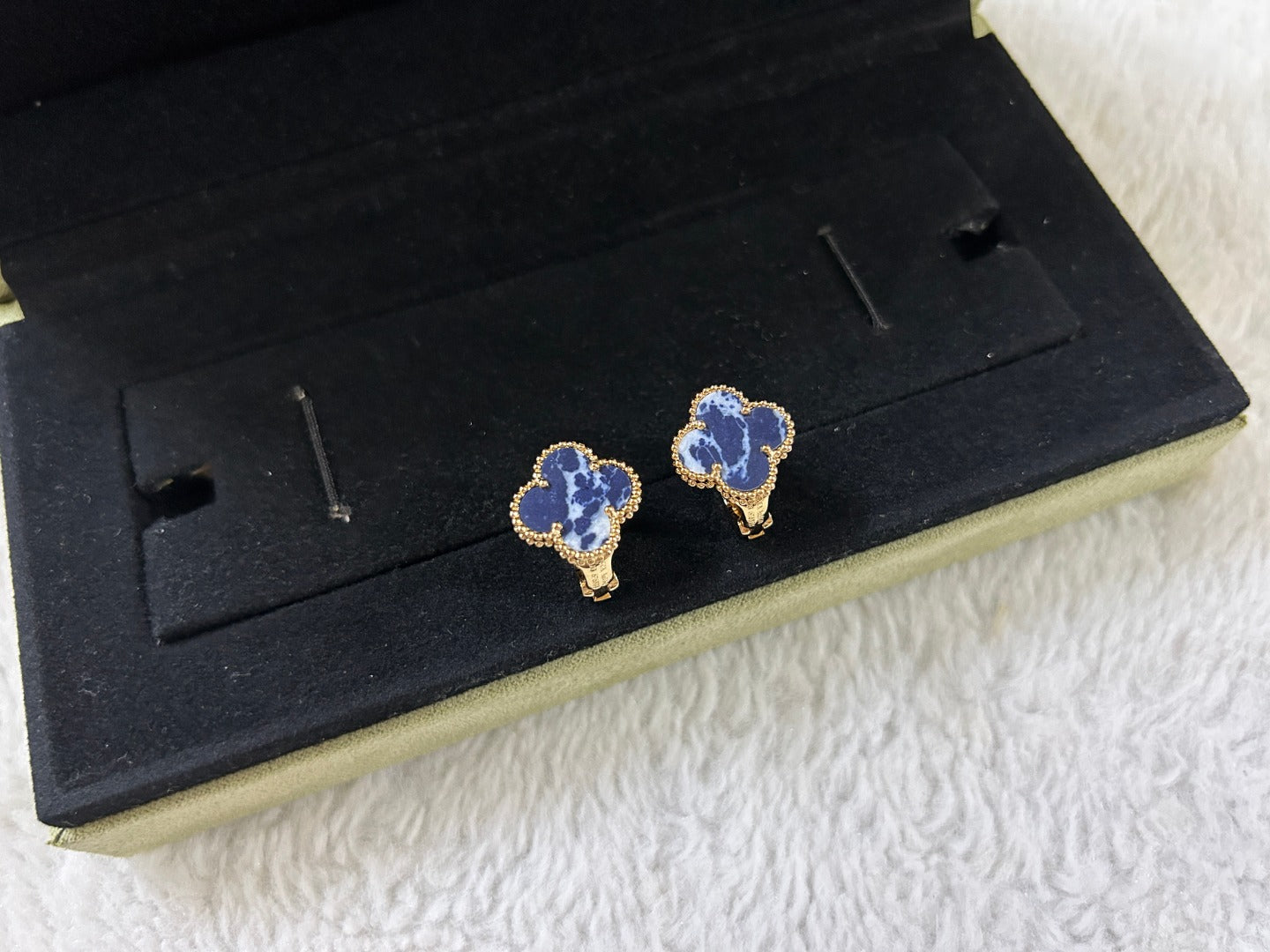 [Marin-Jewelry]CLOVER PIETERSITE MEDIUM STUD EARRINGS