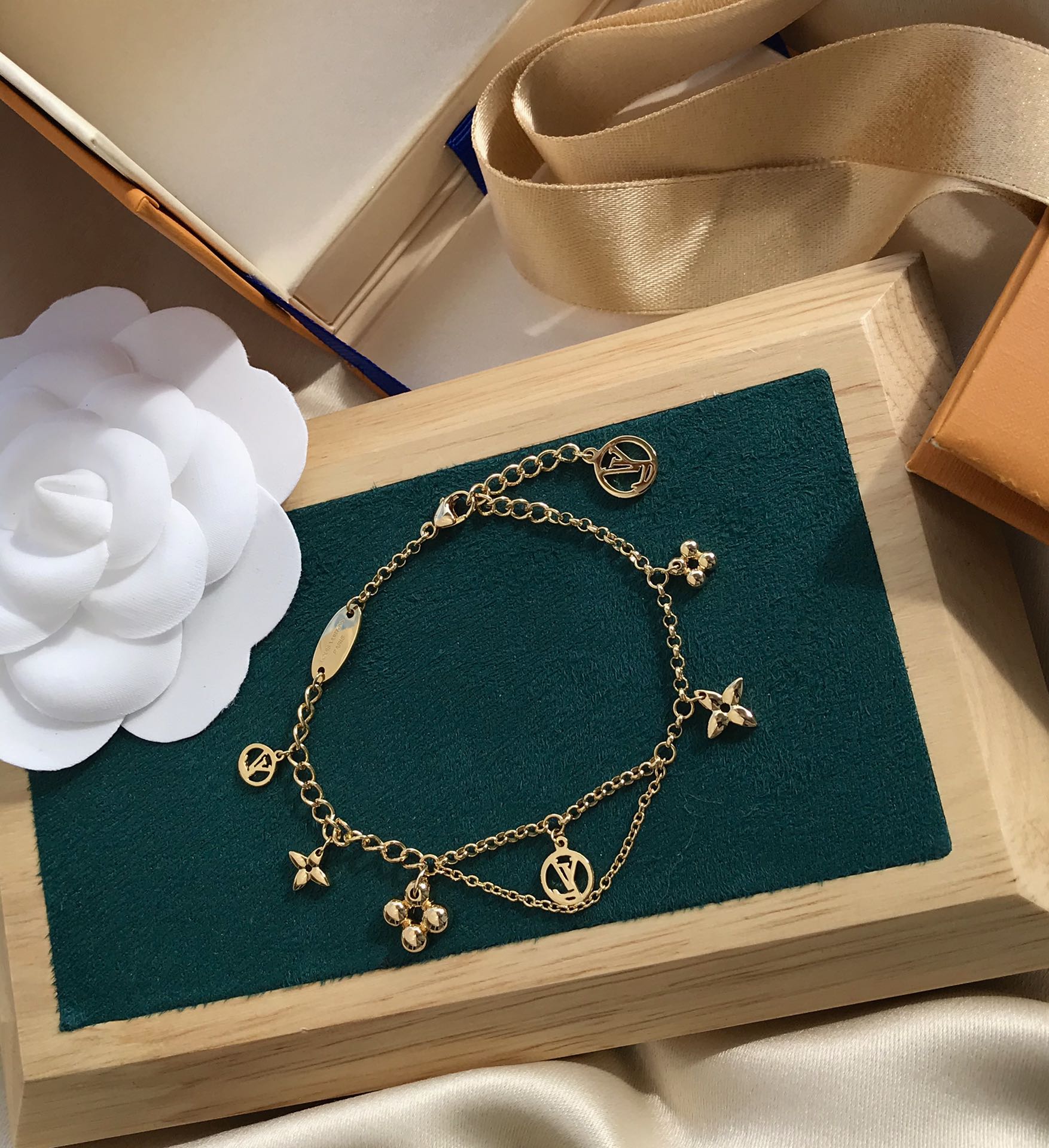 [Marin]BLOOMING PINK GOLD MOP BRACELET
