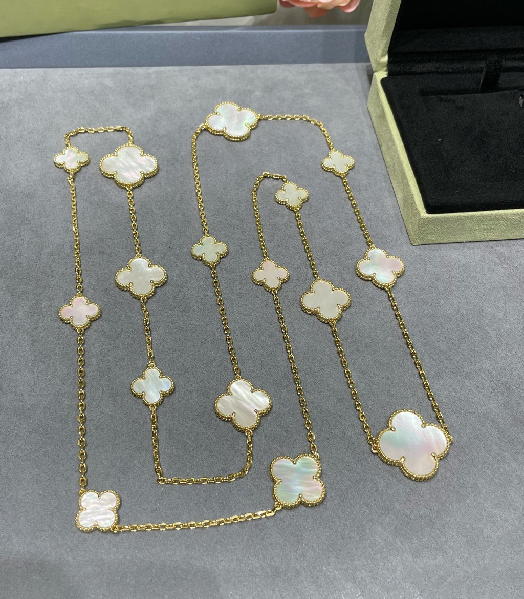 [Marin]COLLIER CLOVER 16 MOTIF NACRE BLANCHE OR