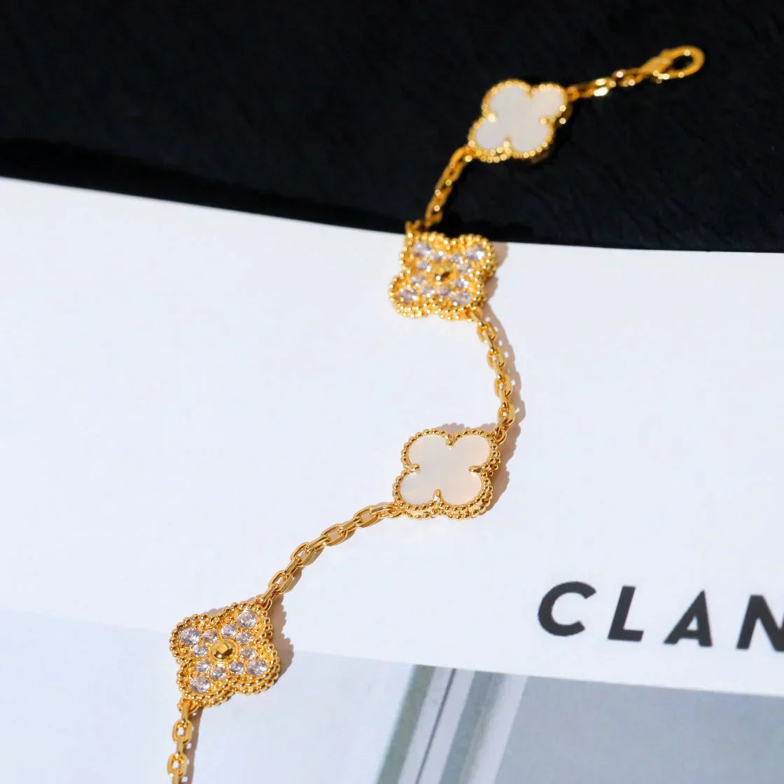 [Marin-Jewelry]CLOVER WHITE PEARL MOP 5 MOTIF BRACELET COLLECTION
