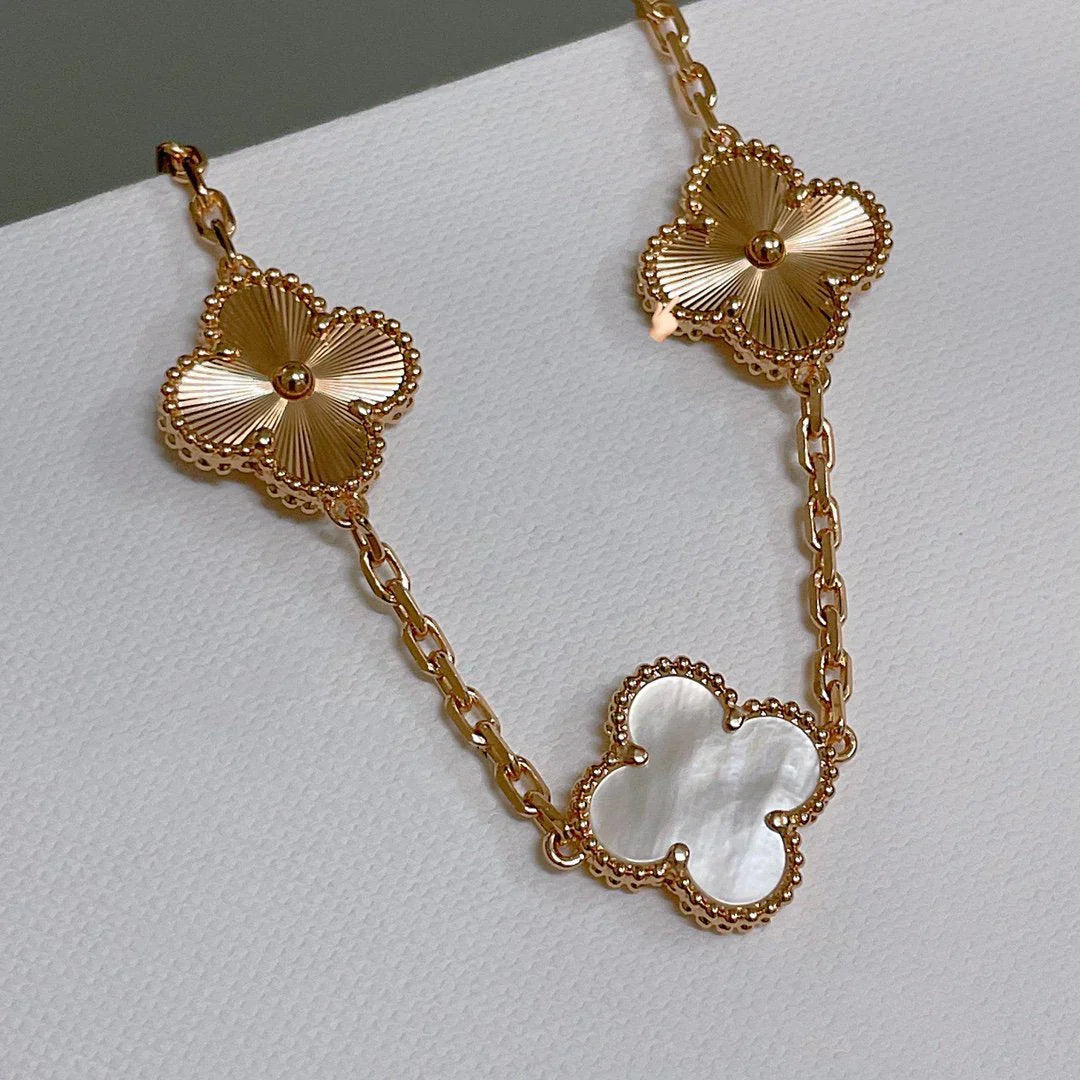 [⭐Shinejoy]CLOVER WHITE PEARL MOP 5 MOTIF BRACELET COLLECTION