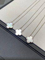 [Marin]COLLIER TRÈFLE MOYEN ARGENT NACRE BLANCHE