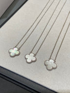 [Marin]COLLIER TRÈFLE MOYEN ARGENT NACRE BLANCHE