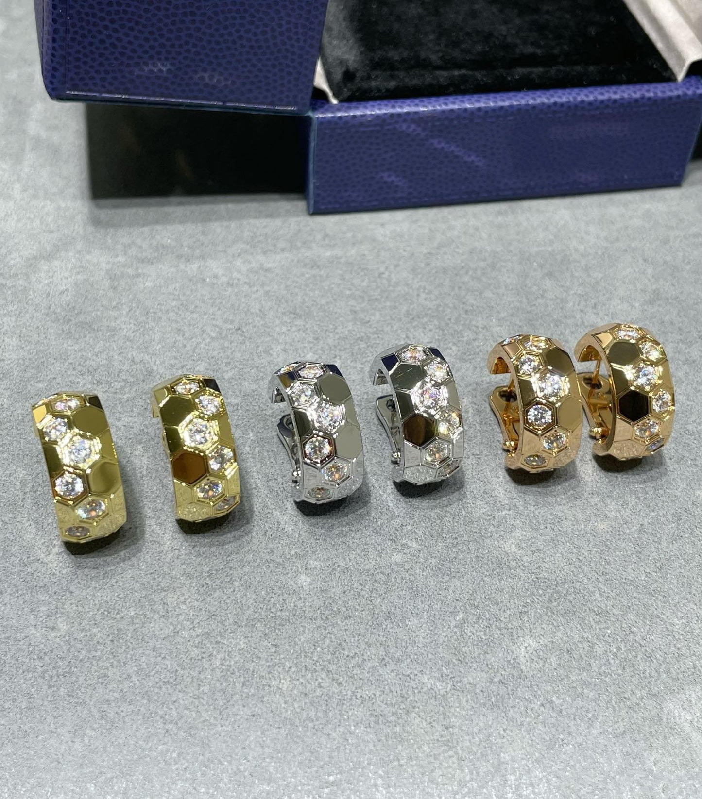[Marin]BEE LOVE DIAMOND HOOP EARRINGS