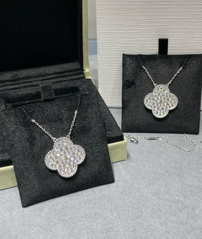 [Marin]CLOVER 25MM LARGE PENDANT DIAMOND PAVED SILVER NECKLACE