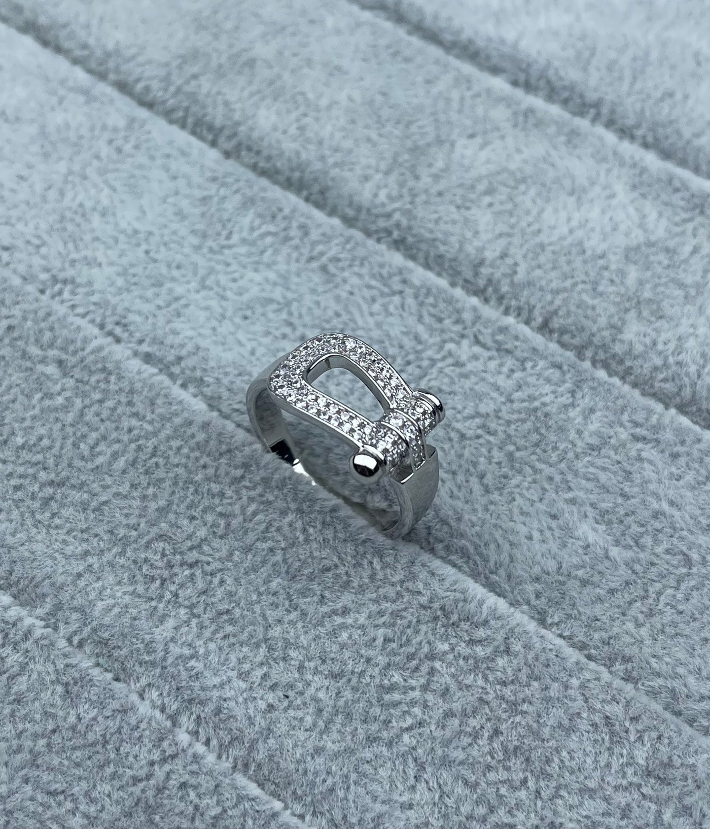 [Marin-Jewelry]Wide Hoof-Shaped Diamond-Studded Ring